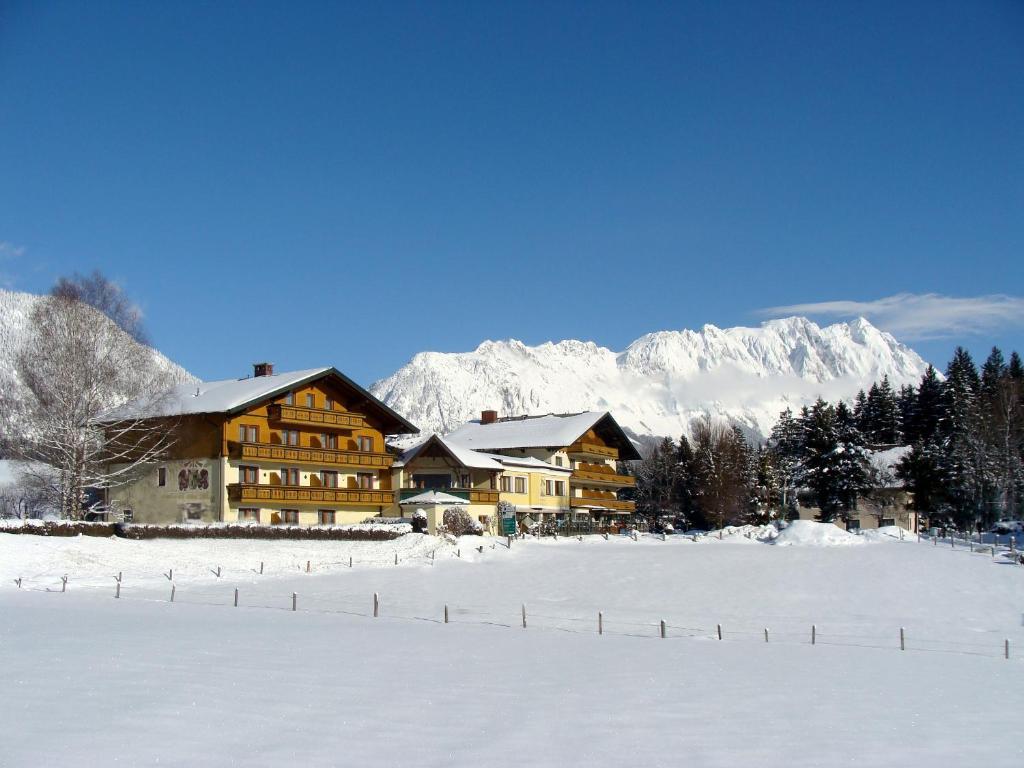Landhotel Haeuserl Im Wald Grobming Εξωτερικό φωτογραφία
